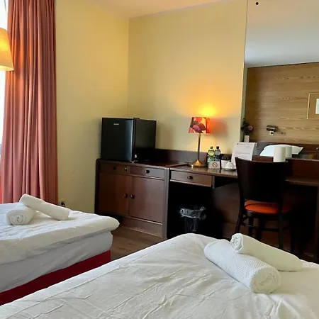 Haus Alexander Aparthotel Frechen